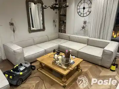 Dubinsko pranje svetle ugaone garniture posle pranja u Beogradu