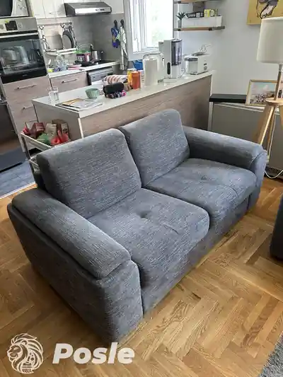 Dubinsko pranje sive fotelje posle pranja u Beogradu
