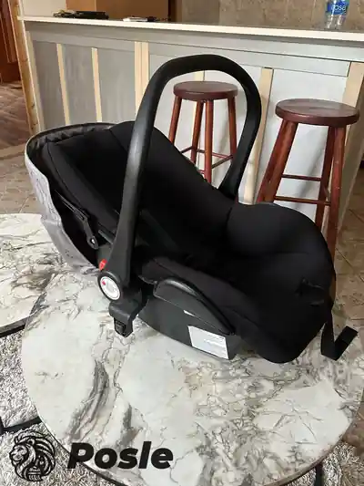 Dubinsko pranje decijeg auto sedista posle tretmana u Beogradu