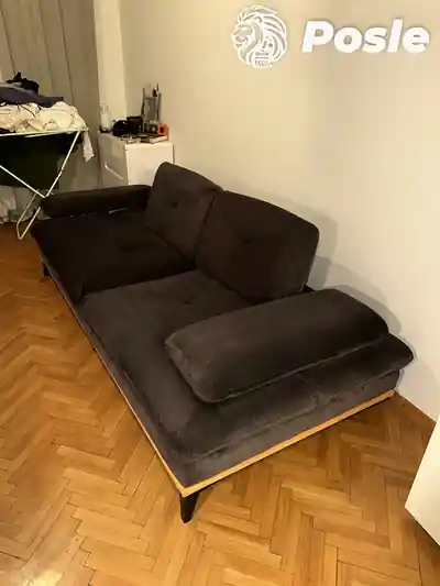 Dubinsko pranje tamnog dvoseda posle pranja u Beogradu