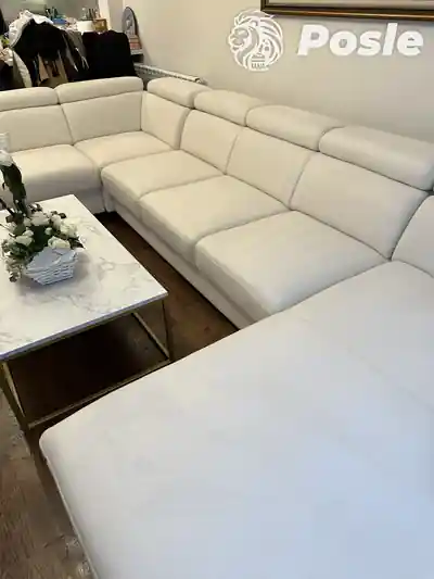 Dubinsko pranje bele garniture u dnevnoj sobi posle pranja u Beogradu