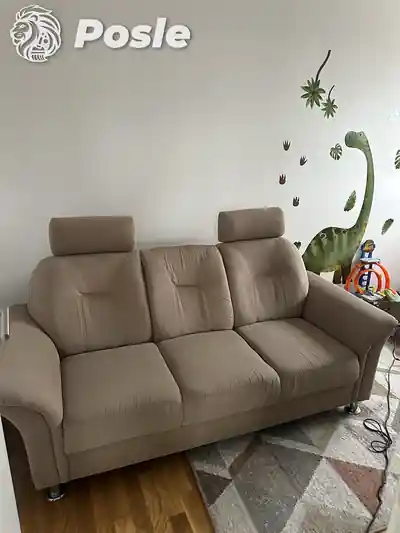 Dubinsko pranje svetle fotelje posle pranja u Beogradu