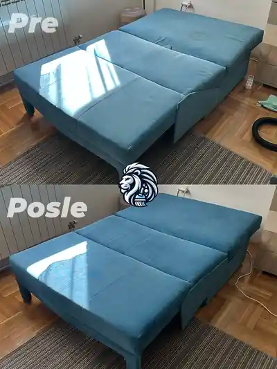 Plavi lezaj na razvlacenje pre i posle dubinskog pranja iz drugog ugla u Beogradu