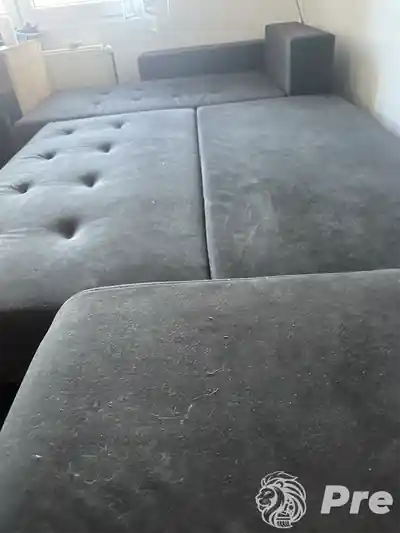 Dubinsko pranje sivog taburea pre tretmana iz drugog ugla u Beogradu