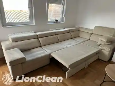 Dubinsko pranje velike ugaone garniture posle tretmana u Beogradu