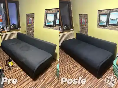 Tamnosivi lezaj u sobi sa zutim zidovima pre i posle dubinskog pranja