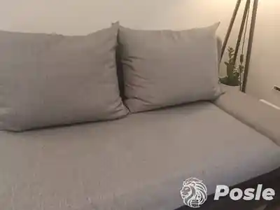 Dubinsko pranje svetlosive garniture izbliza posle tretmana u Beogradu