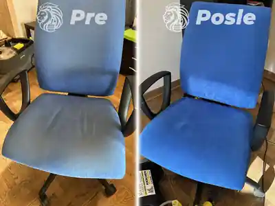 Dubinsko pranje plave kancelarijske stolice pre i posle pranja u Beogradu