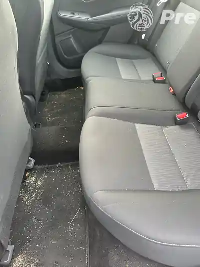 Dubinsko pranje zadnje klupe pre pranja automobila u Beogradu