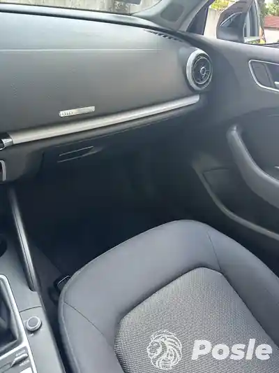 Dubinsko pranje kontrolne table posle ciscenja automobila u Beogradu