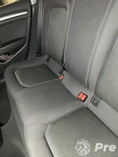 Dubinsko pranje zadnje klupe pre dubinskog pranja automobila u Beogradu