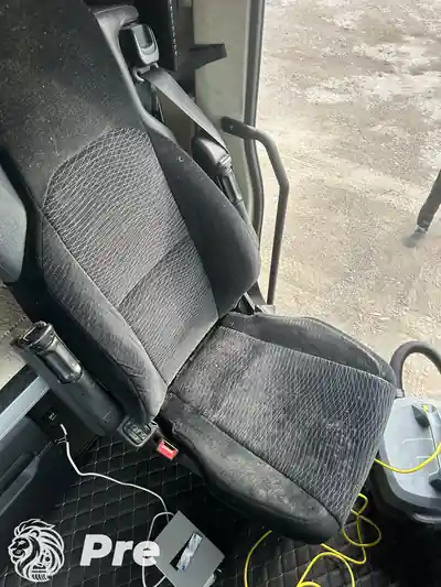 Dubinsko pranje sedista kombija pre pranja automobila u Beogradu